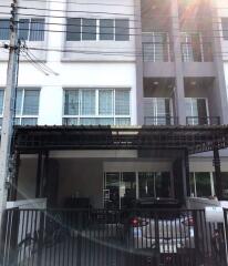 3 bed House Samrong Nuea Sub District H015436