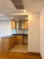 1 bed Condo in Sathorn Gardens Thungmahamek Sub District C015425