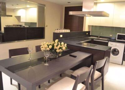 2 bed Condo in Watermark Chaophraya Khlong Ton Sai Sub District C015399