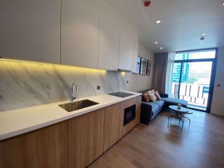 2 bed Condo in MUNIQ Sukhumvit 23 Khlong Toei Nuea Sub District C015398