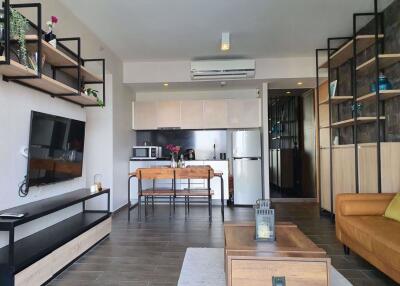 2 bed Condo in The Lofts Ekkamai Phrakhanongnuea Sub District C015389