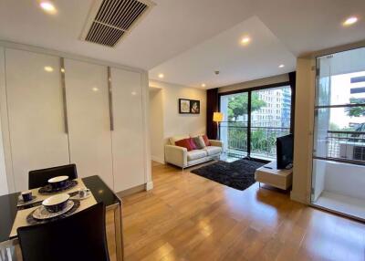 2 bed Condo in Collezio Sathorn-Pipat Silom Sub District C015376