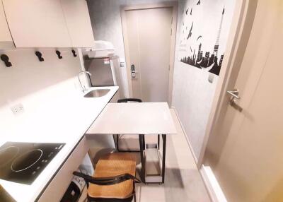 Studio bed Condo in LIFE Asoke - Rama 9 Makkasan Sub District C015349