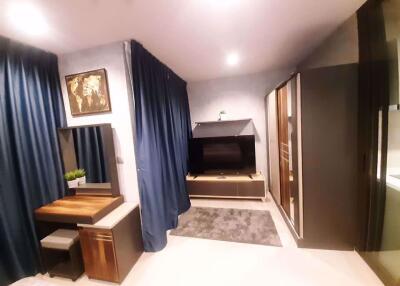 Studio bed Condo in LIFE Asoke - Rama 9 Makkasan Sub District C015349