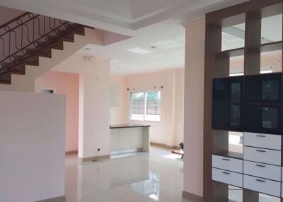 3 bed House Prawet Sub District H015329