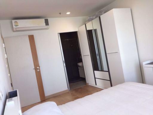 2 bed Condo in Vertiq Bang Rak District C015322