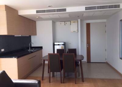 2 bed Condo in Vertiq Bang Rak District C015322