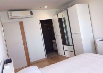 2 bed Condo in Vertiq Bang Rak District C015322