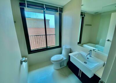 1 ห้องนอน, 1 ห้องน้ำ คอนโด ราคา ฿ 8,200,000