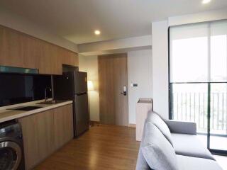 1 bed Condo in FYNN Aree Samsennai Sub District C015283