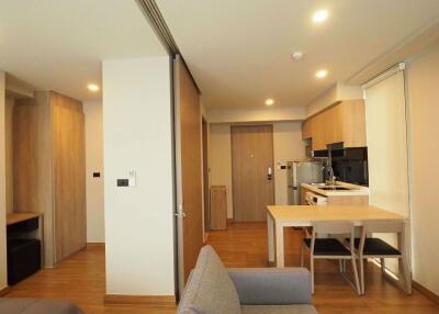 1 bed Condo in FYNN Aree Samsennai Sub District C015282