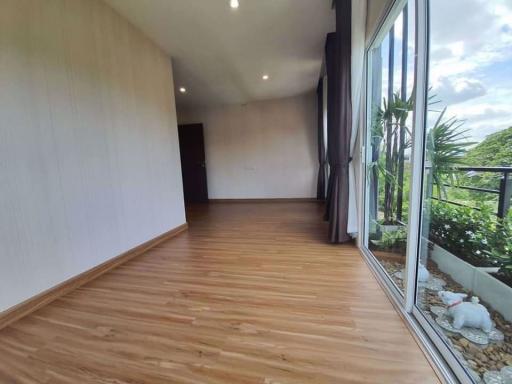 5 bed House Saphansung Sub District H015280