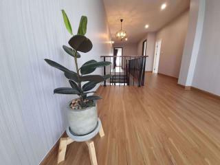 5 bed House Saphansung Sub District H015280