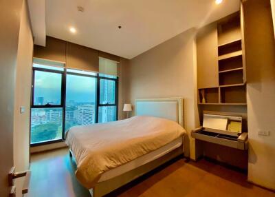 2 bed Condo in The Diplomat Sathorn Silom Sub District C015275