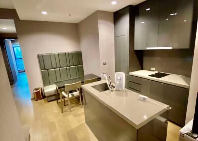 2 bed Condo in The Diplomat Sathorn Silom Sub District C015275