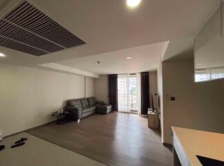 2 bed Condo in Klass Sarasin-Rajdamri Pathum Wan District C015269