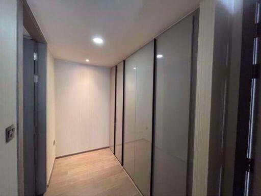 2 bed Condo in Klass Sarasin-Rajdamri Pathum Wan District C015269