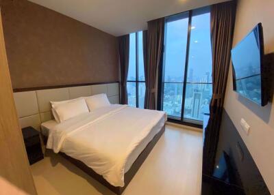 2 bed Condo in Noble Ploenchit Lumphini Sub District C015252