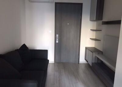 1 bed Condo in Centric Ratchada - Huai Khwang Samsennok Sub District C015219