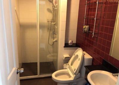 2 ห้องนอน, 1 ห้องน้ำ คอนโด ราคา ฿ 25,000/เดือน