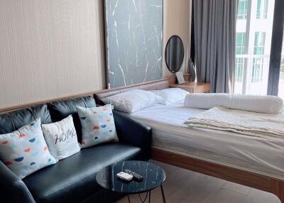 Studio bed Condo in Park Origin Phromphong Khlongtan Sub District C015209