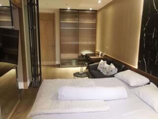 Studio bed Condo in Park Origin Phromphong Khlongtan Sub District C015209