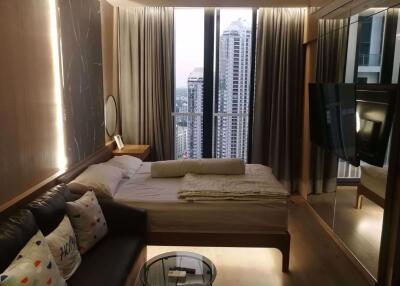 Studio bed Condo in Park Origin Phromphong Khlongtan Sub District C015209