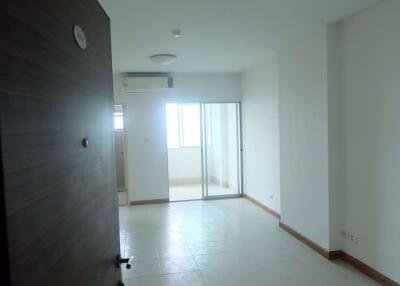 2 bed Condo in Supalai Park Ratchayothin Chatuchak District C015195