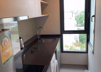 1 bed Condo in Centric Ari Station Samsennai Sub District C015191