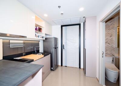 1 bed Condo in OKA HAUS Sukhumvit 36 Khlongtan Sub District C015178