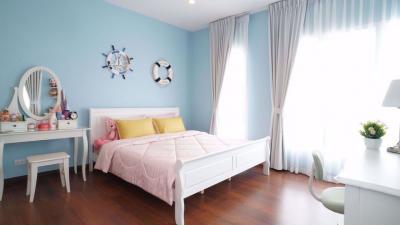 5 bed House Bang Na Sub District H015175
