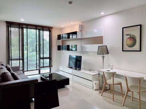 1 bed Condo in O2 Hip Pathum Wan District C015150