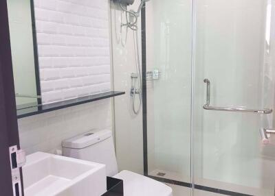 2 bed Condo in Wish Signature Midtown Siam Thanonphayathai Sub District C015149