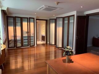 4 bed Penthouse in Las Colinas Khlong Toei Nuea Sub District P017796