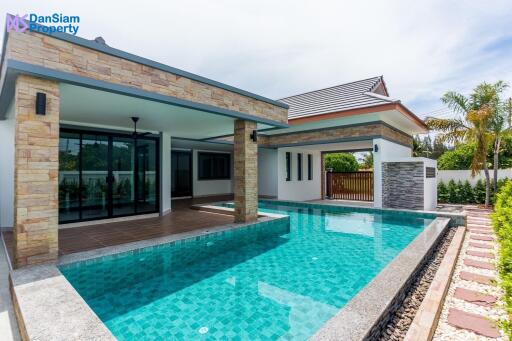 Modern 3-Bedroom Pool Villa in Hua Hin at Soi94