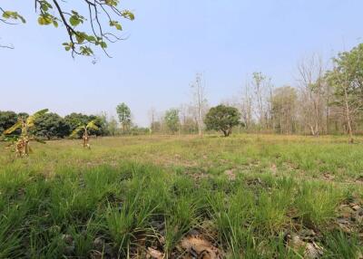 Land plot in tranquil Nam Phrae