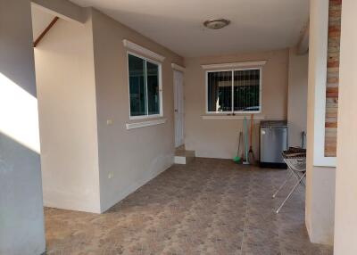 3 Bed, 3 Bath, Nice Yard in Ton Pao