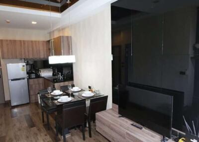 Stylish 1 BR Condo at Moda Condominium for sale