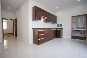 Modern 2 BR Bungalow For Sale at Baan & Beyond, Buak Khang, San Kamphaeng