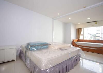 1 bedroom, 2 bathroom condo for sale : Punna Condominium at Nimmanhaemin