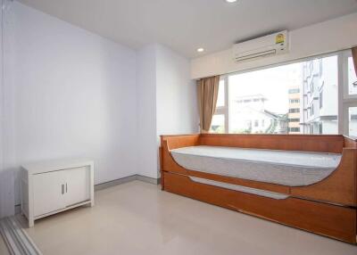 1 bedroom, 2 bathroom condo for sale : Punna Condominium at Nimmanhaemin