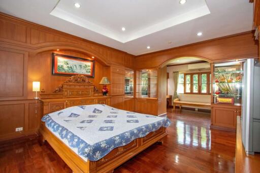 6 Bedroom Lanna Style House at Laddarom Elegance Payap Chiang Mai