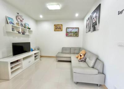 Furnished 3 Bedroom Duplex For Sale With Tenant In San Kamphaeng