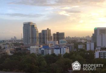 2-BR Condo at Rhythm Sukhumvit 44/1 near BTS Phra Khanong (ID 509921)