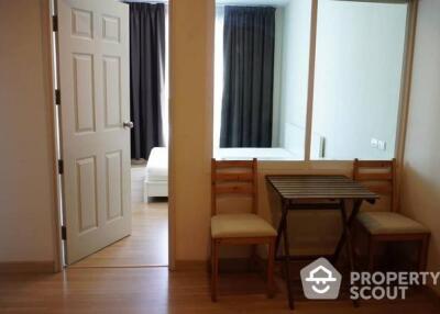 1-BR Condo at Life @ Sathorn 10 near BTS Chong Nonsi (ID 435554)