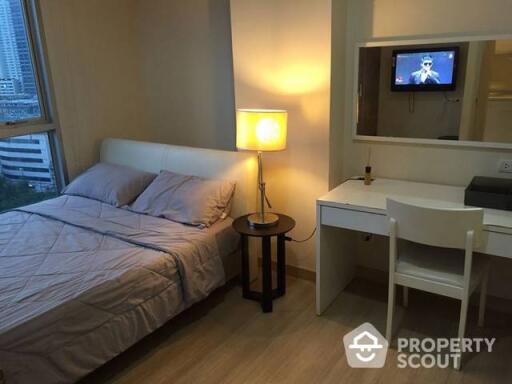 1-BR Condo at Life @ Sathorn 10 near BTS Chong Nonsi (ID 435524)