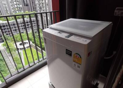 1-BR Condo at Life Asoke Hype near ARL Makkasan