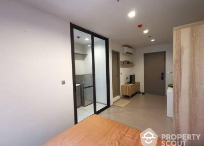 1-BR Condo at Life Asoke Hype near ARL Makkasan