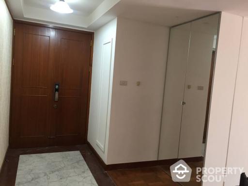 2-BR Condo at All Seasons Mansion Condominium near BTS Phloen Chit (ID 514095)