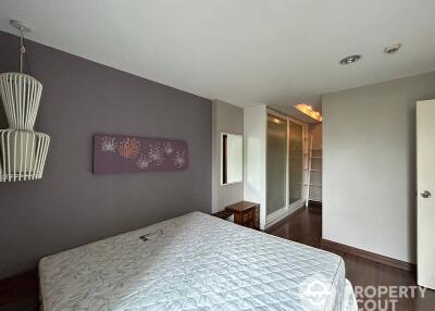 1-BR Condo at D 65 Condominium near BTS Ekkamai